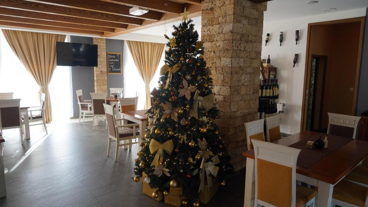 Hotel Serdar Мойковац Экстерьер фото
