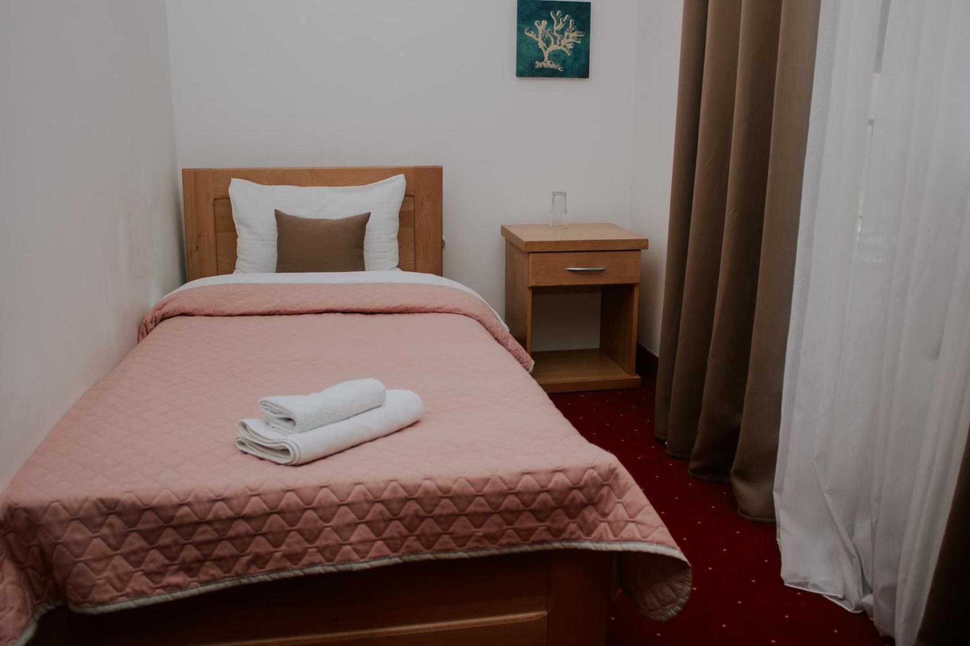 Hotel Serdar Мойковац Номер фото