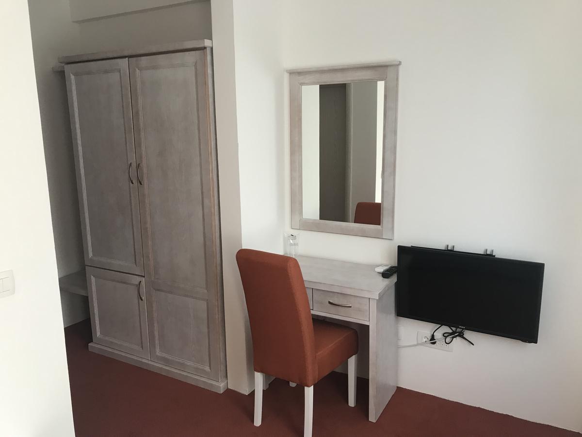 Hotel Serdar Мойковац Экстерьер фото