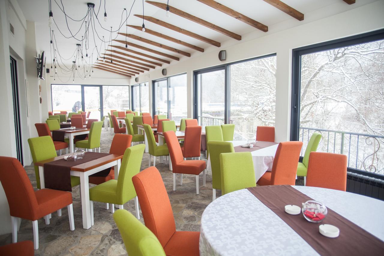 Hotel Serdar Мойковац Экстерьер фото